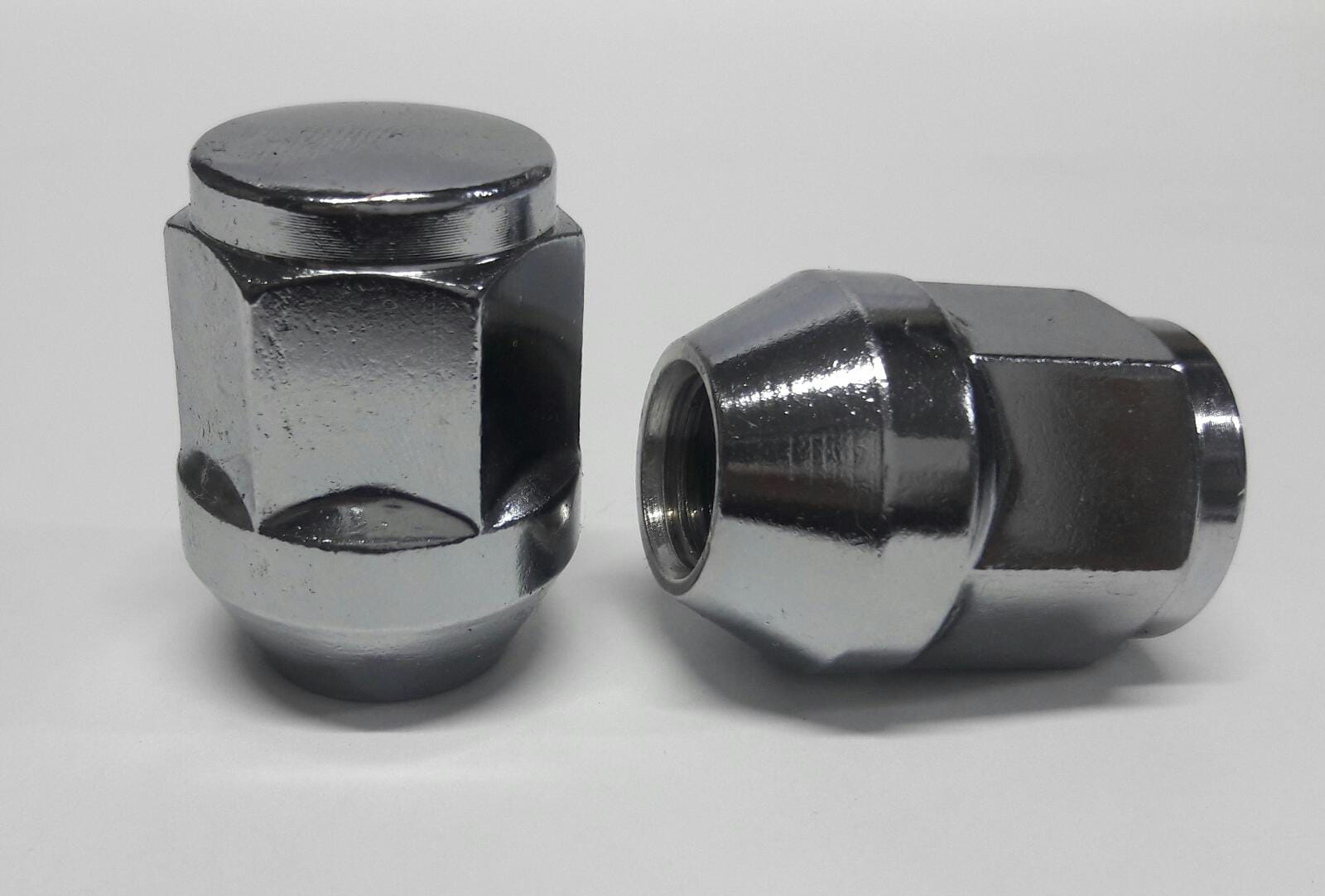 Toyota Yaris/Corolla/Avensis/Mitsubishi Orjinal Pullu Kromajlı Çelik Jant Bijon Somunu M12X1.50X37mm 21AA